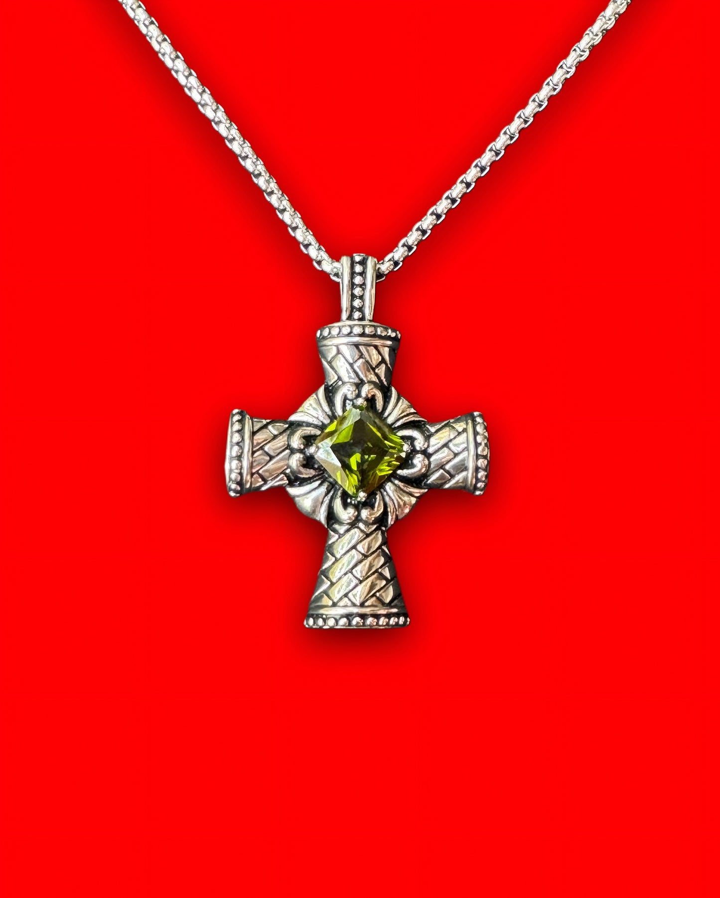 Esta Cadena No Pertenece A Ninguna Religión Simplemente Se Ve Cabrona